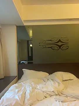 Snapshot of cokezero1668 chatting on 02-17-25, 11:42 cokezero1668 online show from 02-17-25, 11:42