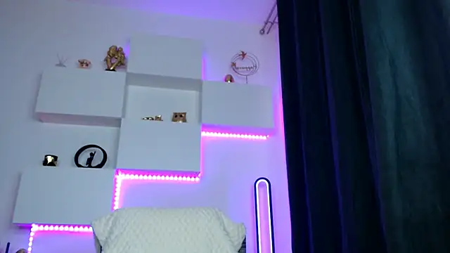 arianatattoos online show from 03-30-26, 08:48