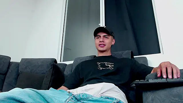 Stiven CL online show from 09-11-25, 01:55