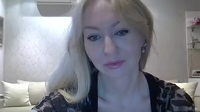 Snapshot of ZarinaSwift chatting on 02-13-25, 04:43 ZarinaSwift online show from 02-13-25, 04:43