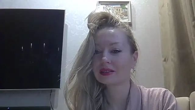 Snapshot of ZarinaSwift chatting on 02-19-25, 11:38 ZarinaSwift online show from 02-19-25, 11:38