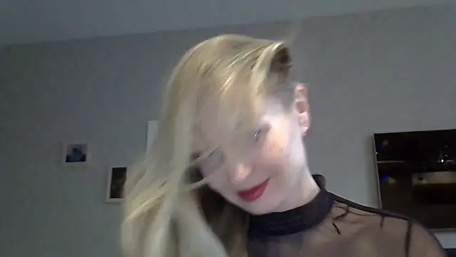 Snapshot of ZarinaSwift chatting on 11-01-25, 10:06 ZarinaSwift online show from 11-01-25, 10:06