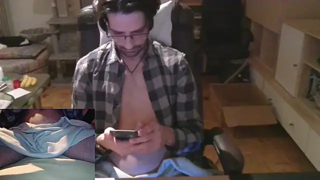 Snapshot of Drmoriarty07 chatting on 02-14-25, 06:08 Drmoriarty07 online show from 02-14-25, 06:08