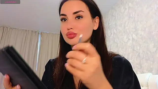 LaraSkinny online show from 03-20-25, 09:48