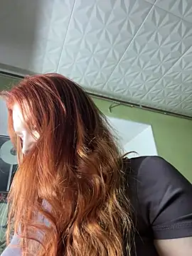 Snapshot of AmmyHot chatting on 12-18-24, 02:10 AmmyHot online show from 12-18-24, 02:10