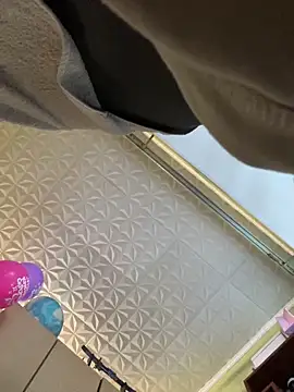 Snapshot of AmmyHot chatting on 12-22-24, 04:17 AmmyHot online show from 12-22-24, 04:17