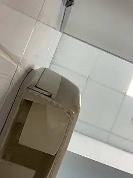 Snapshot of AmmyHot chatting on 03-05-25, 07:16 AmmyHot online show from 03-05-25, 07:16