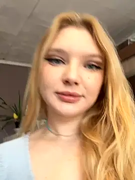 Snapshot of AmmyHot chatting on 10-25-25, 04:20 AmmyHot online show from 10-25-25, 04:20