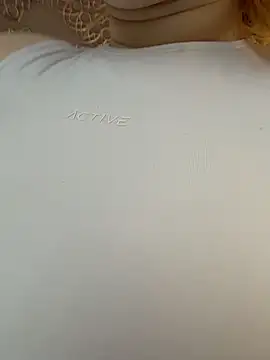 Snapshot of AmmyHot chatting on 11-26-25, 04:13 AmmyHot online show from 11-26-25, 04:13