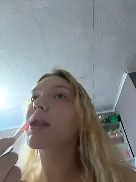 Snapshot of AmmyHot chatting on 12-20-25, 04:08 AmmyHot online show from 12-20-25, 04:08