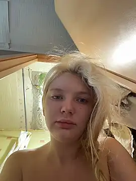 Snapshot of AmmyHot chatting on 07-19-26, 03:10 AmmyHot online show from 07-19-26, 03:10