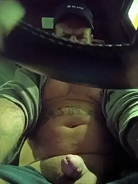 Hotbodyscottie online show from 12-14-25, 10:42