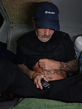 Hotbodyscottie online show from 03-25-26, 01:33