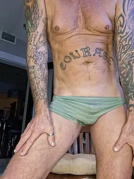 Snapshot of Hotbodyscottie chatting on 07-23-26, 08:01 Hotbodyscottie online show from 07-23-26, 08:01