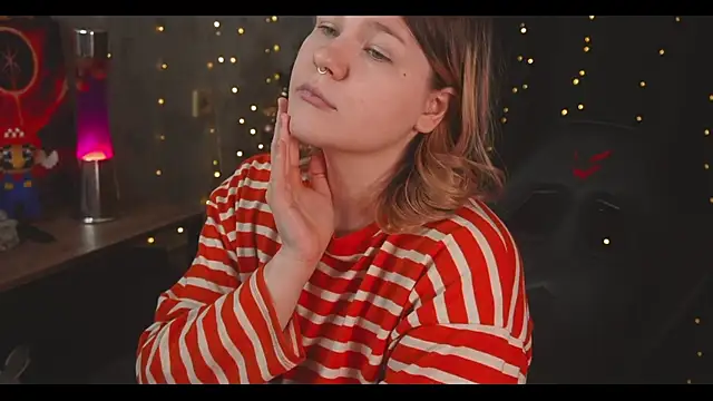 cuteamberlyyy online show from 12-24-24, 08:00