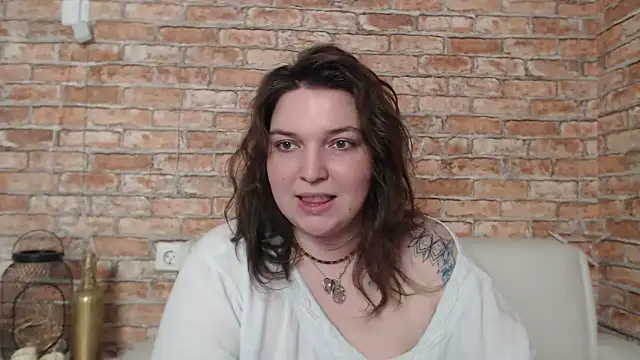 Amelia Kiss  online show from 02-04-25, 03:54