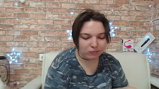 Amelia Kiss  online show from 04-15-26, 01:01