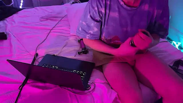 Snapshot of CupidZass chatting on 12-29-24, 10:57 CupidZass online show from 12-29-24, 10:57