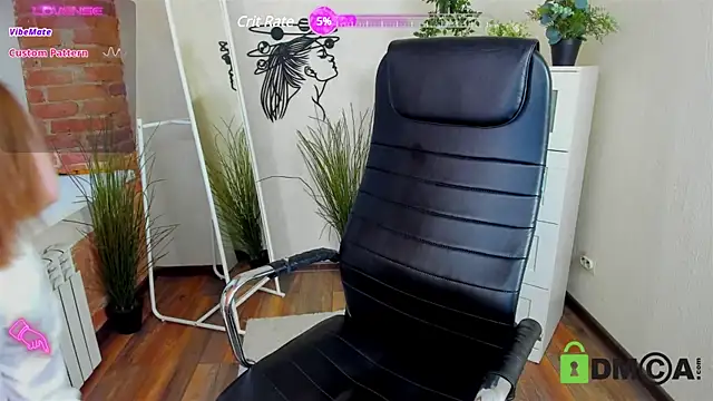 Snapshot of Caitlin_Carey chatting on 03-21-25, 05:21 Caitlin Carey online show from 03-21-25, 05:21