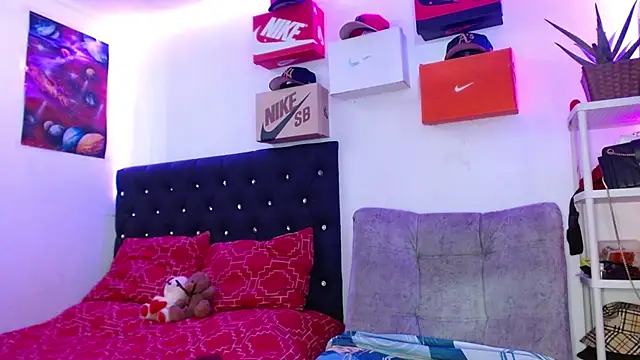 Snapshot of king__Black chatting on 12-24-24, 04:30 king Black online show from 12-24-24, 04:30