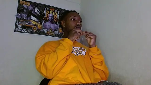 Snapshot of king__Black chatting on 09-19-25, 09:32 king Black online show from 09-19-25, 09:32