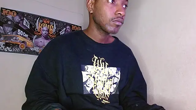 Snapshot of king__Black chatting on 10-10-25, 10:36 king Black online show from 10-10-25, 10:36
