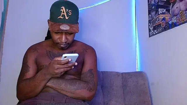 Snapshot of king__Black chatting on 07-19-26, 11:30 king Black online show from 07-19-26, 11:30