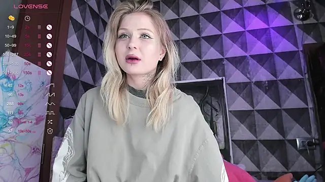 little grinch666 online show from 04-11-26, 07:18