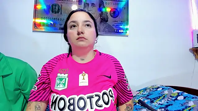 Snapshot of Bad_Couple_1 chatting on 12-23-24, 04:01 Bad Couple 1 online show from 12-23-24, 04:01