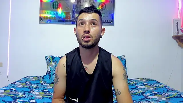 Snapshot of Bad_Couple_1 chatting on 01-26-25, 02:24 Bad Couple 1 online show from 01-26-25, 02:24