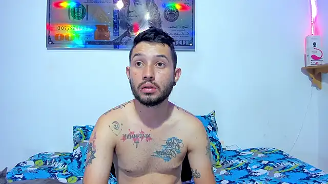 Snapshot of Bad_Couple_1 chatting on 02-04-25, 09:17 Bad Couple 1 online show from 02-04-25, 09:17