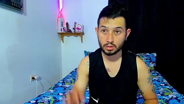 Snapshot of Bad_Couple_1 chatting on 02-08-25, 06:54 Bad Couple 1 online show from 02-08-25, 06:54