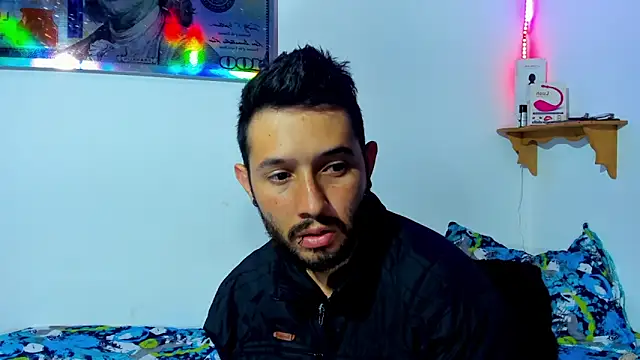 Snapshot of Bad_Couple_1 chatting on 02-15-25, 07:06 Bad Couple 1 online show from 02-15-25, 07:06