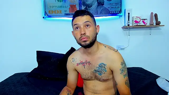 Snapshot of Bad_Couple_1 chatting on 03-20-25, 07:14 Bad Couple 1 online show from 03-20-25, 07:14