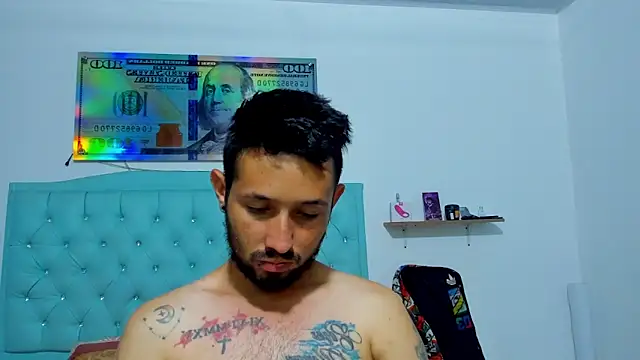 Snapshot of Bad_Couple_1 chatting on 10-30-25, 12:56 Bad Couple 1 online show from 10-30-25, 12:56