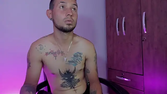 Snapshot of Bad_Couple_1 chatting on 03-02-26, 09:54 Bad Couple 1 online show from 03-02-26, 09:54