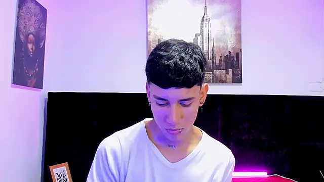 Snapshot of Levin_Hikaru chatting on 02-02-25, 06:37 Levin Hikaru online show from 02-02-25, 06:37