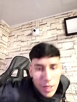 Snapshot of Levin_Hikaru chatting on 03-08-25, 02:45 Levin Hikaru online show from 03-08-25, 02:45