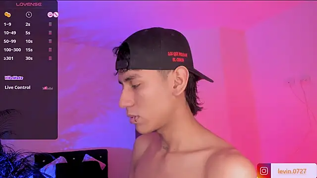 Snapshot of Levin_Hikaru chatting on 10-04-25, 05:16 Levin Hikaru online show from 10-04-25, 05:16