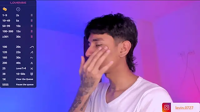 Snapshot of Levin_Hikaru chatting on 10-06-25, 02:42 Levin Hikaru online show from 10-06-25, 02:42