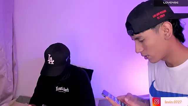 Snapshot of Levin_Hikaru chatting on 11-22-25, 01:59 Levin Hikaru online show from 11-22-25, 01:59