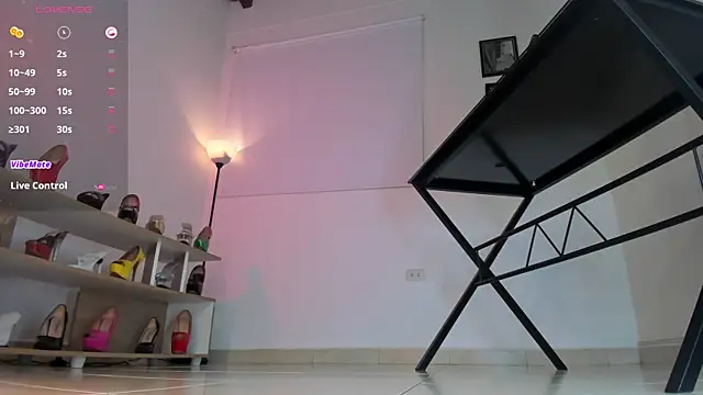 Snapshot of violettastrada chatting on 01-11-25, 07:49 violettastrada online show from 01-11-25, 07:49