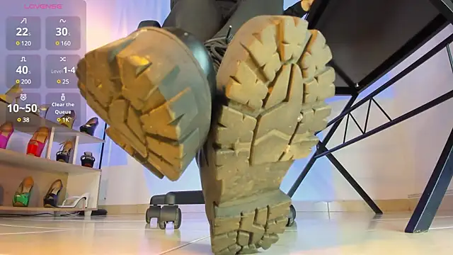 Snapshot of violettastrada chatting on 02-17-25, 08:47 violettastrada online show from 02-17-25, 08:47