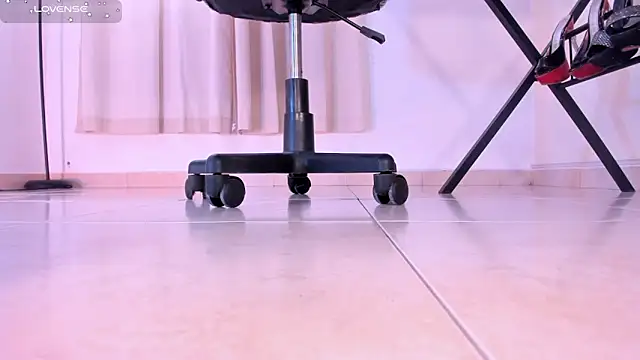 Snapshot of violettastrada chatting on 09-22-25, 12:40 violettastrada online show from 09-22-25, 12:40