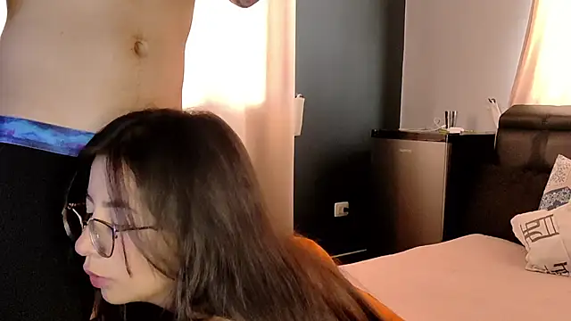 Snapshot of Alaia_sam chatting on 03-21-25, 03:35 Alaia sam online show from 03-21-25, 03:35