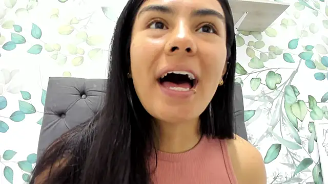 atilanadiaz7 online show from 01-03-25, 01:47