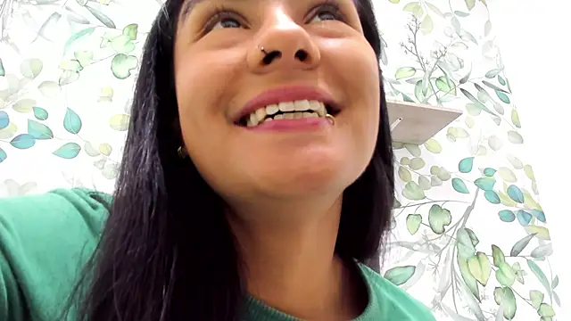 atilanadiaz7 online show from 03-05-25, 02:12