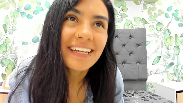 atilanadiaz7 online show from 03-18-25, 07:42