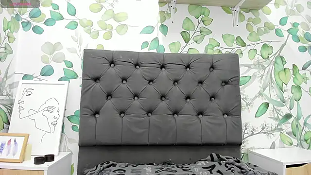 atilanadiaz7 online show from 03-21-25, 05:23