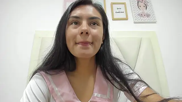 atilanadiaz7 online show from 02-06-26, 03:59